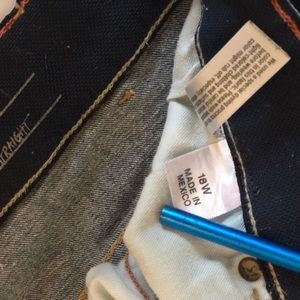 Women’s Eddie Bauer Jeans. Size 18. Washed denim. Excellent used condition.